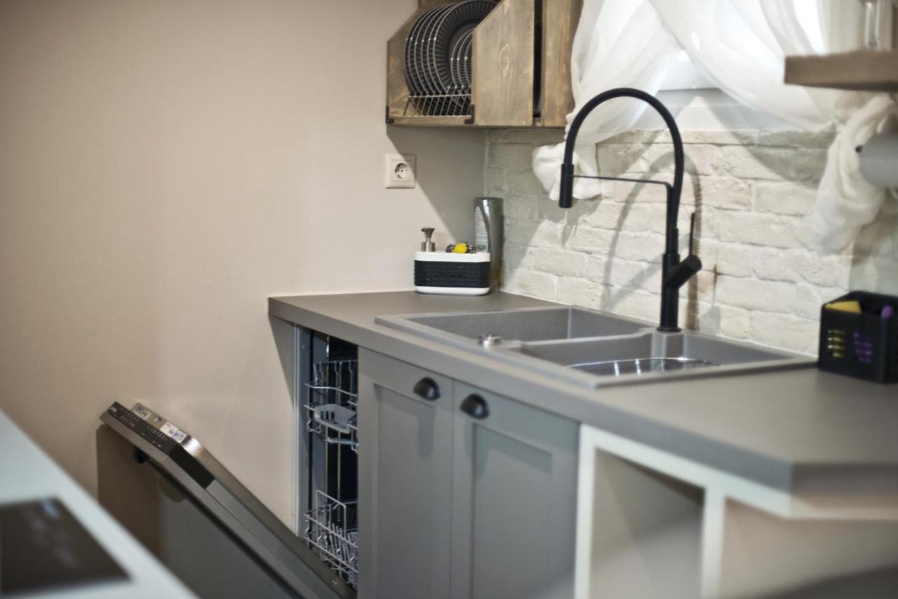 Stylish Apartment At Pagrati Atenas Exterior foto